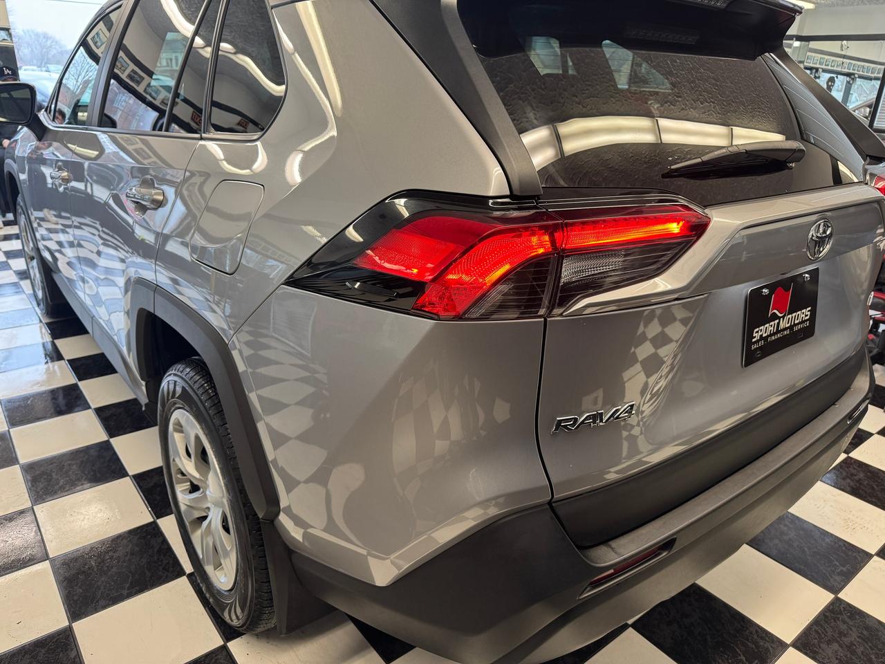 2021 Toyota RAV4 LE+Adaptive Cruise+LaneKeep+ApplePlay+CLEAN CARFAX Photo