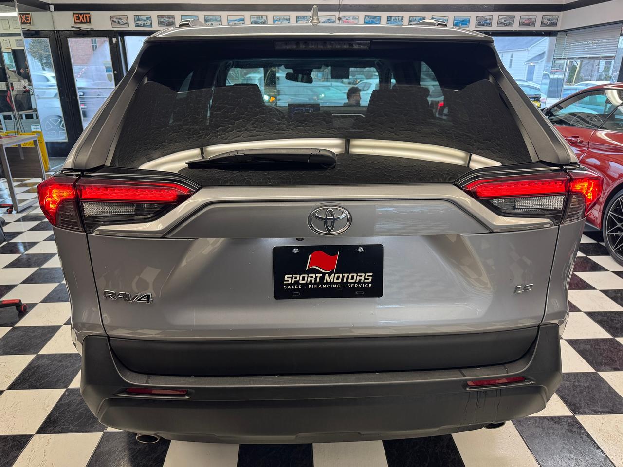 2021 Toyota RAV4 LE+Adaptive Cruise+LaneKeep+ApplePlay+CLEAN CARFAX Photo