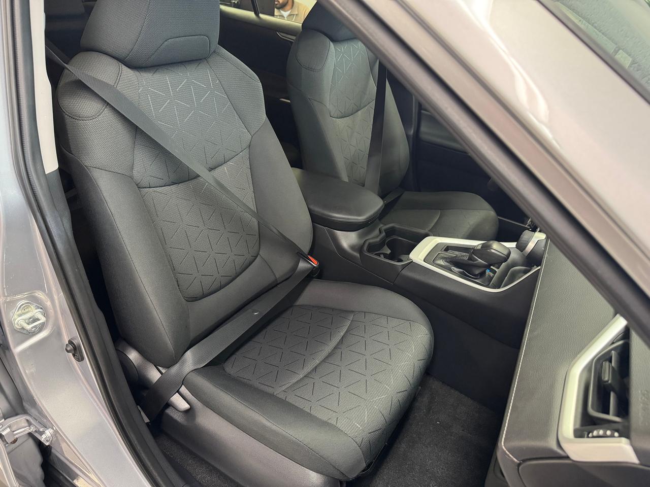 2021 Toyota RAV4 LE+Adaptive Cruise+LaneKeep+ApplePlay+CLEAN CARFAX Photo