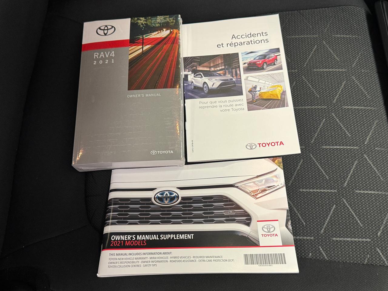2021 Toyota RAV4 LE+Adaptive Cruise+LaneKeep+ApplePlay+CLEAN CARFAX Photo