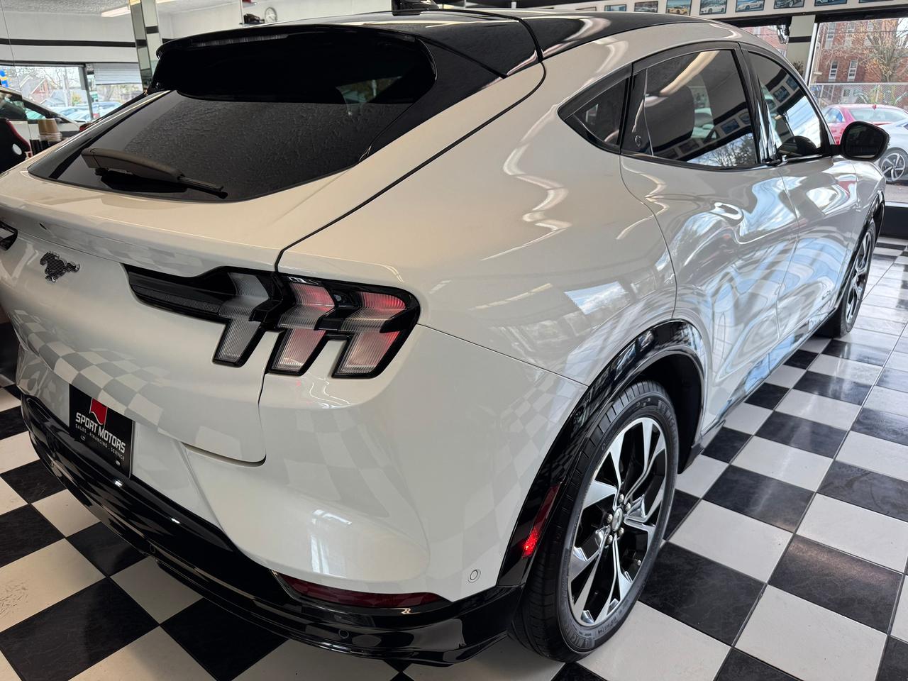 2021 Ford Mustang Mach-E Premium AWD+BlueCruise+360 Camera+CLEAN CARFAX Photo