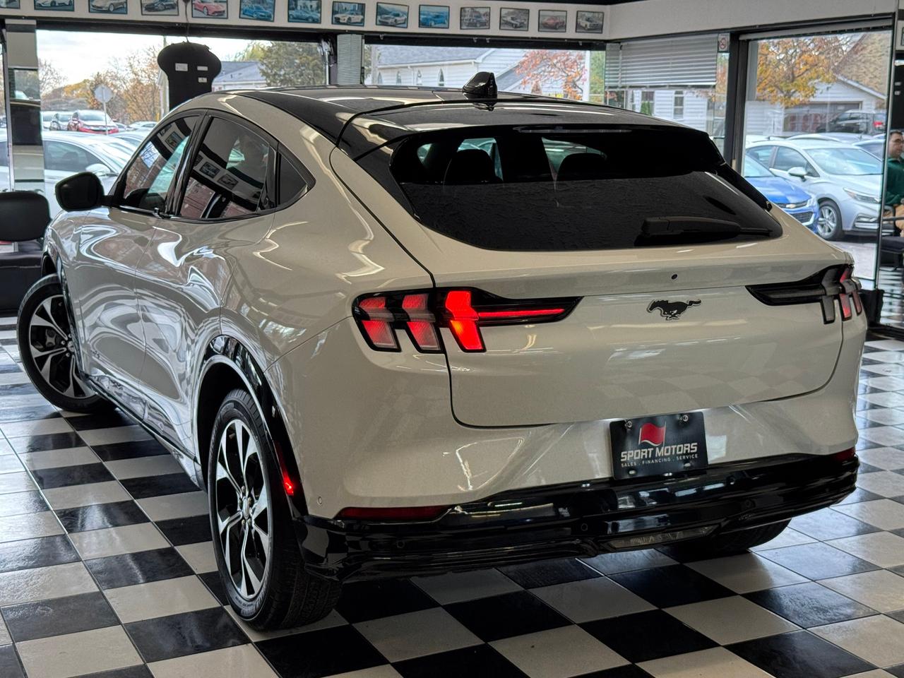 2021 Ford Mustang Mach-E Premium AWD+BlueCruise+360 Camera+CLEAN CARFAX Photo