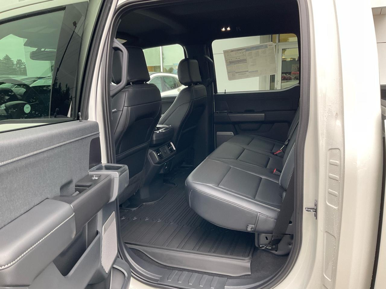 2025 Ford F-150 Lariat Photo5