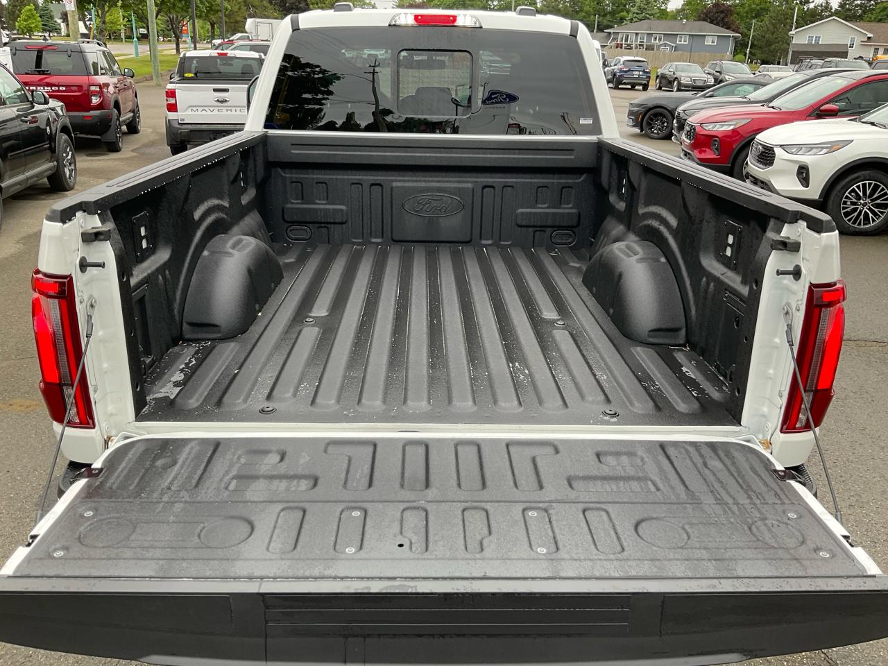 2025 Ford F-150 Lariat Photo5