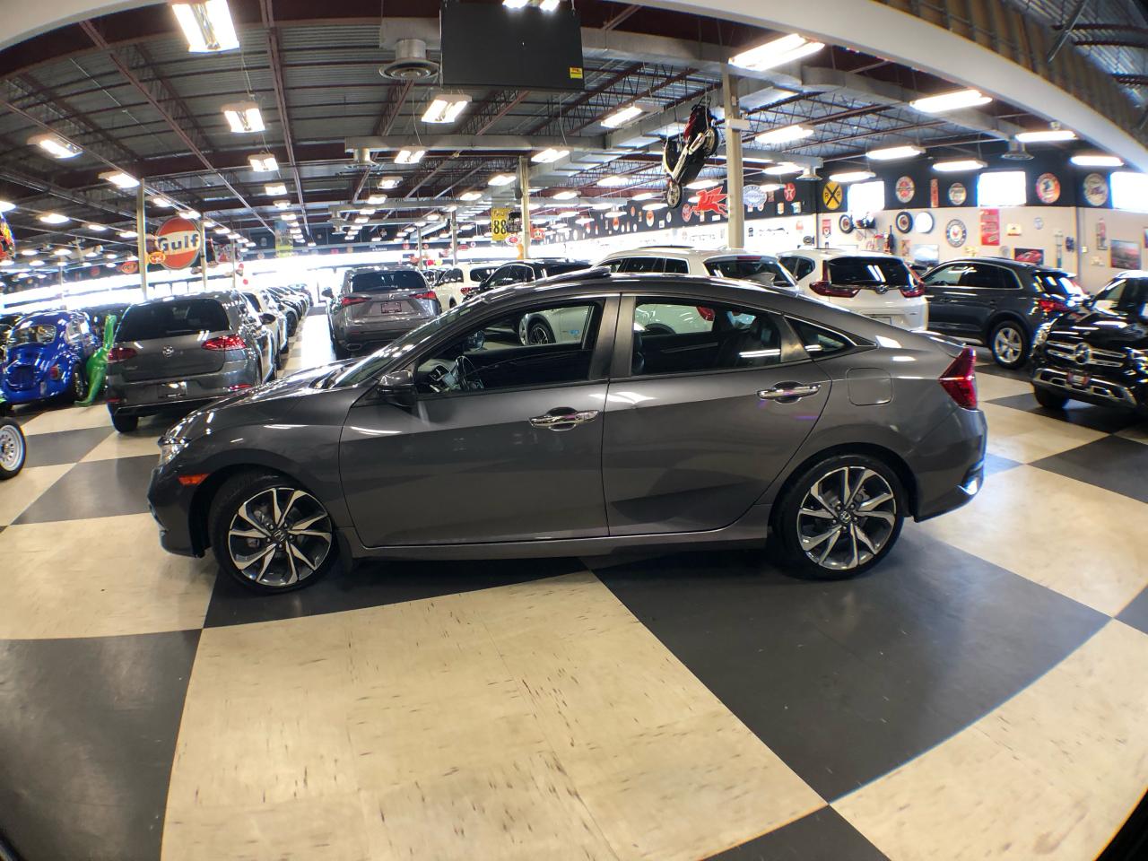 2020 Honda Civic TOURING AUT0 NAVI LEATHER SUNROOF CAMERA B/SPOT Photo4