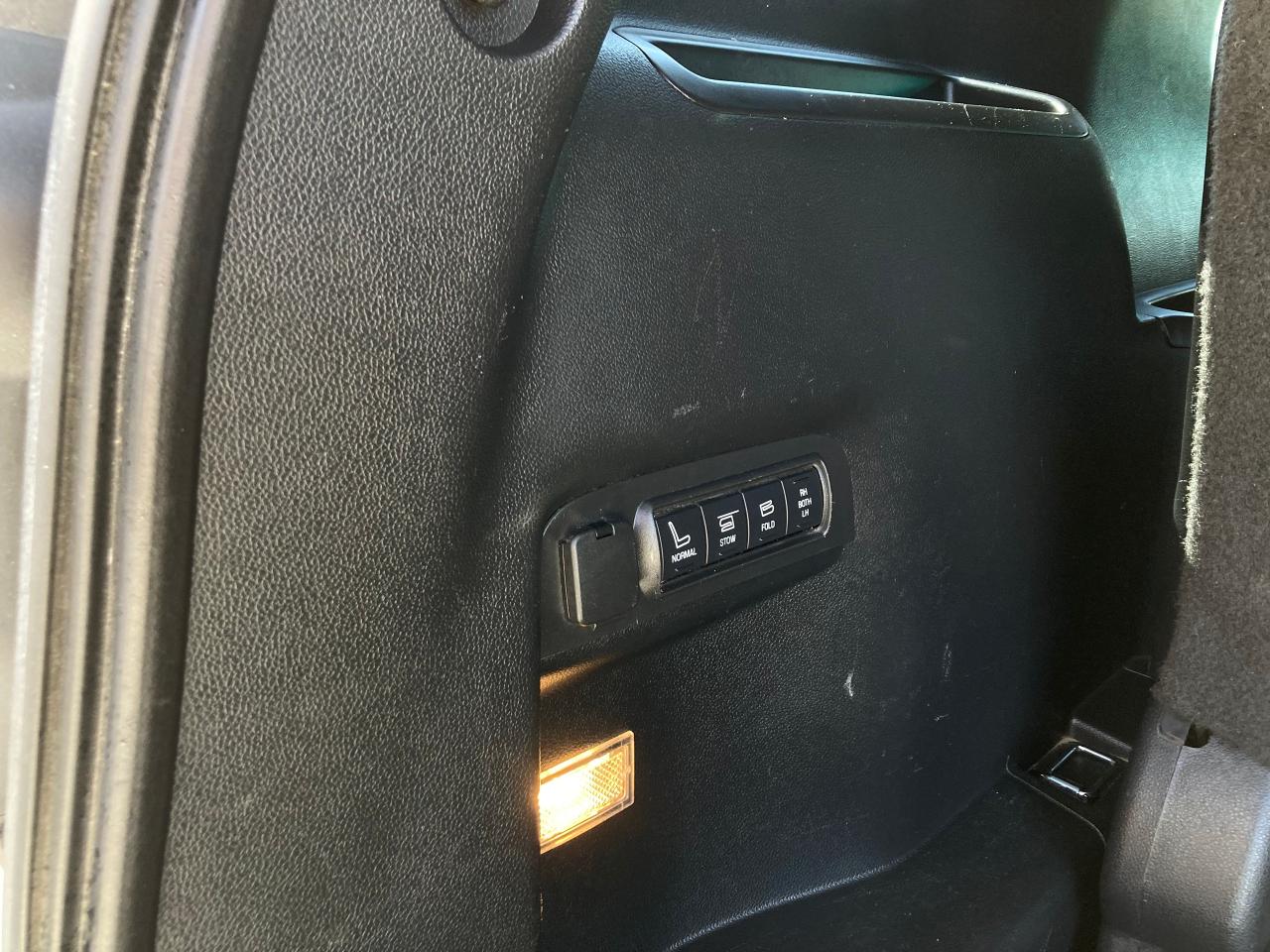 1748123813