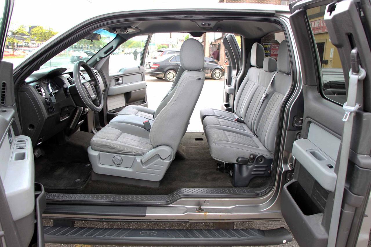 2013 Ford F-150 XLT Photo