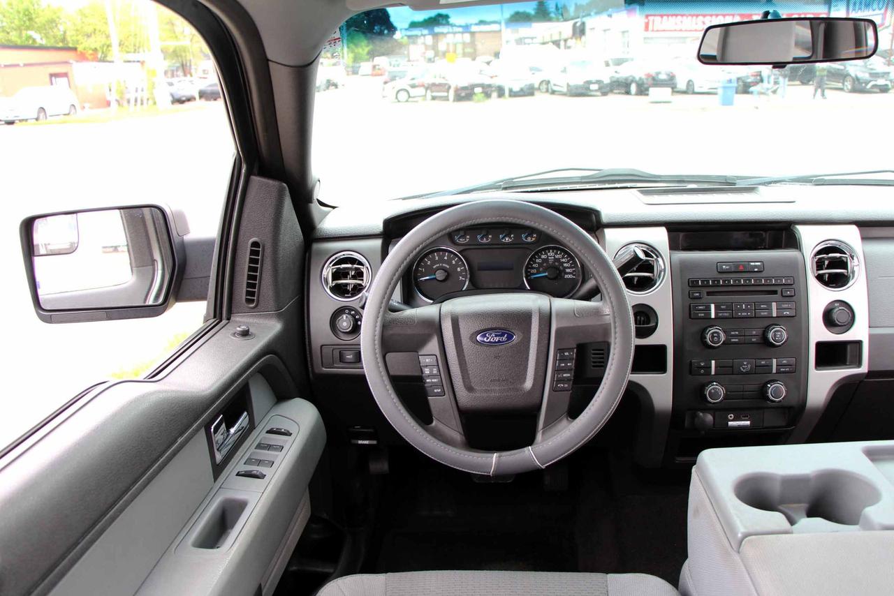 2013 Ford F-150 XLT Photo