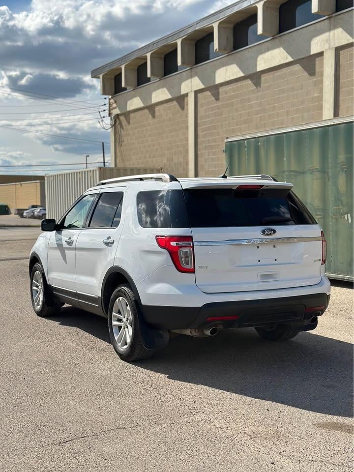 2015 Ford Explorer XLT - Photo #4