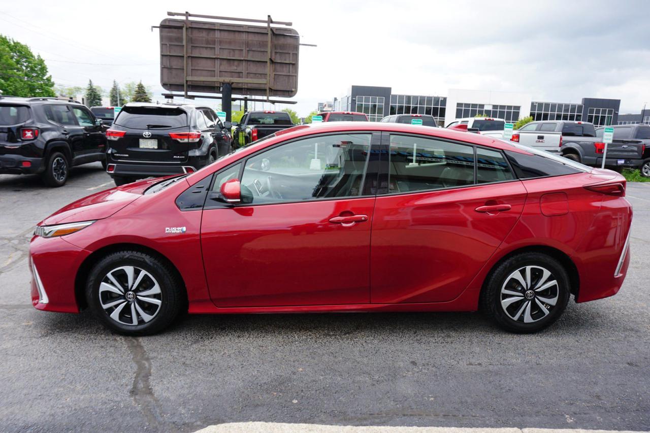 2019 Toyota Prius Prime PREMIUM PLUG-IN CERTIFIED *FREE ACCIDENT* NAV CAMERA HEATED SEAT/STEERING LANE DEPARTURE - Photo #4