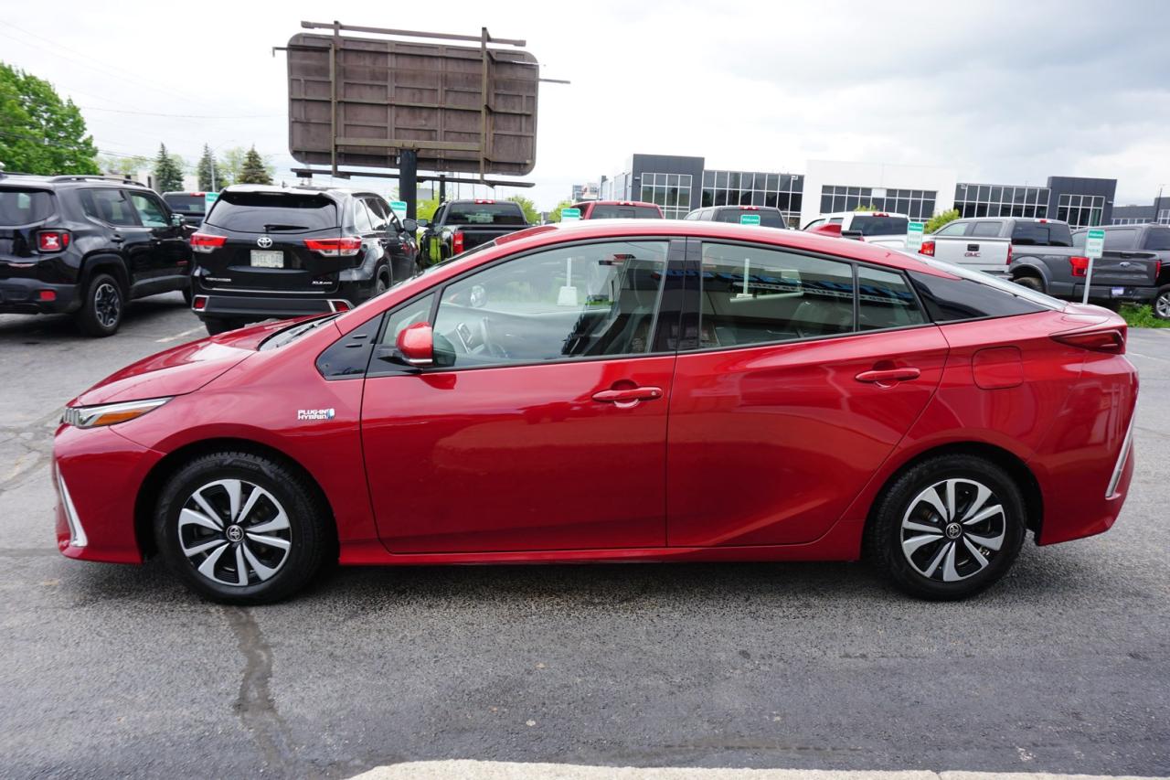 2019 Toyota Prius Prime PREMIUM PLUG-IN CERTIFIED *FREE ACCIDENT* NAV CAMERA HEATED SEAT/STEERING LANE DEPARTURE - Photo #4