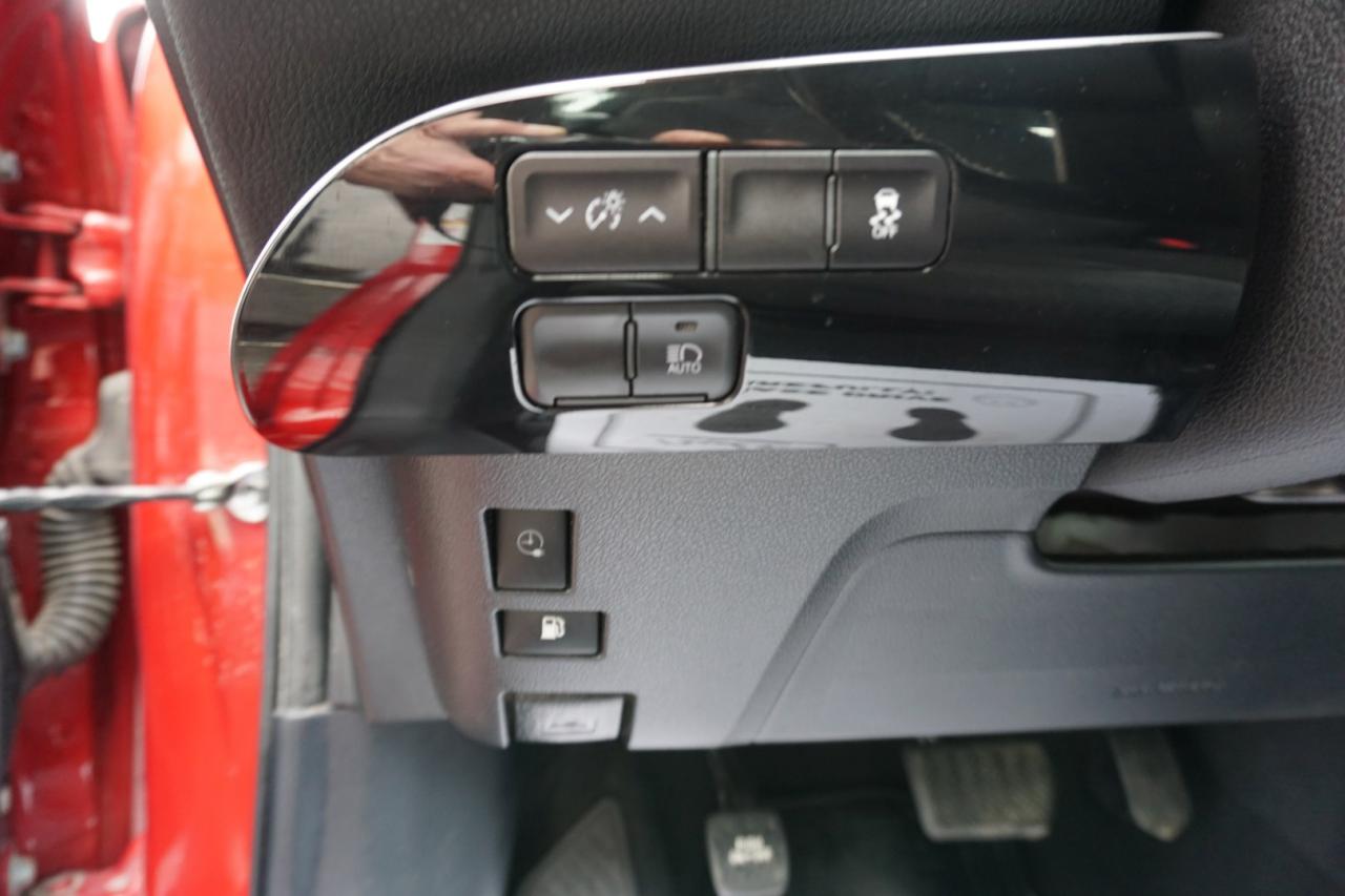 2019 Toyota Prius Prime PREMIUM PLUG-IN CERTIFIED *FREE ACCIDENT* NAV CAMERA HEATED SEAT/STEERING LANE DEPARTURE - Photo #24