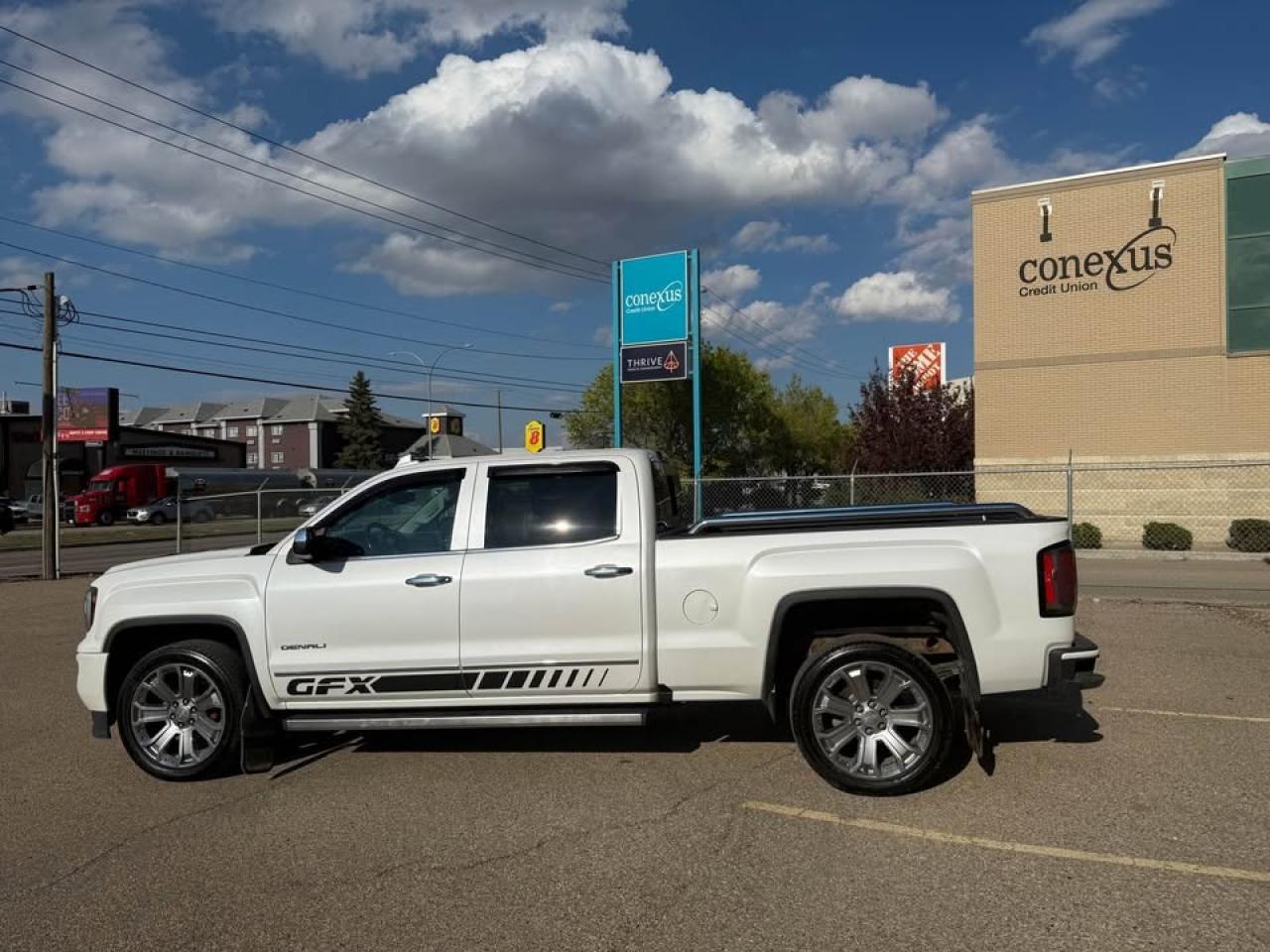 2017 GMC Sierra 1500 Denali - Photo #4