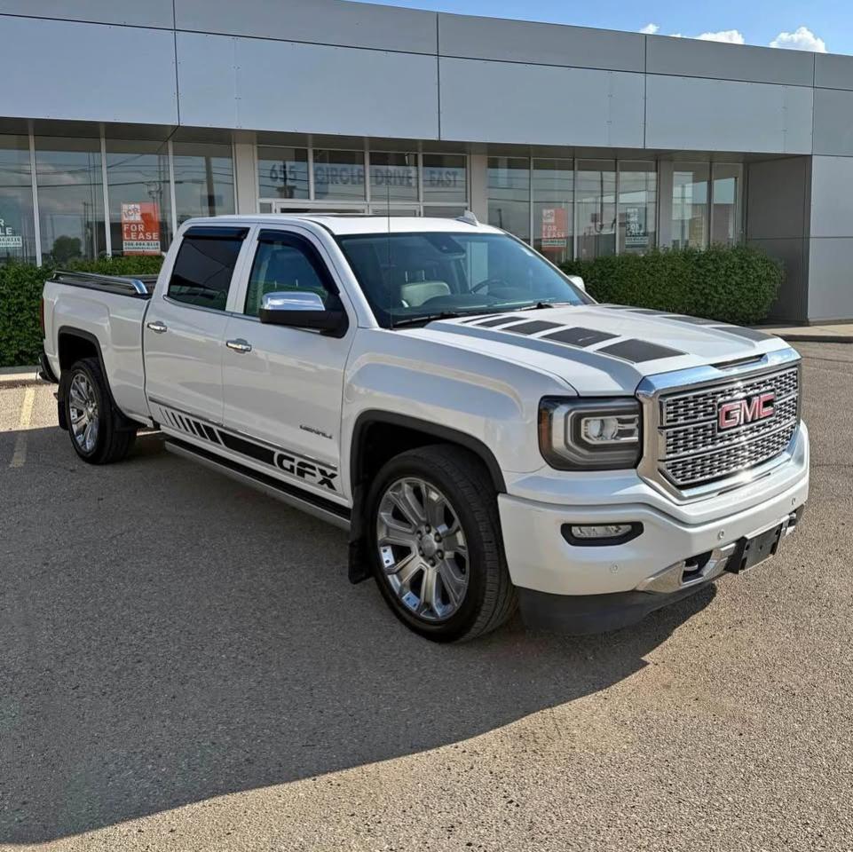 2017 GMC Sierra 1500 Denali - Photo #2