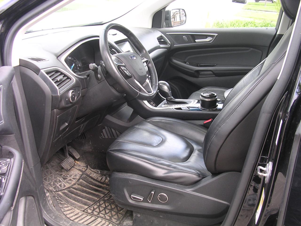 2017 Ford Edge Titanium - Photo #6
