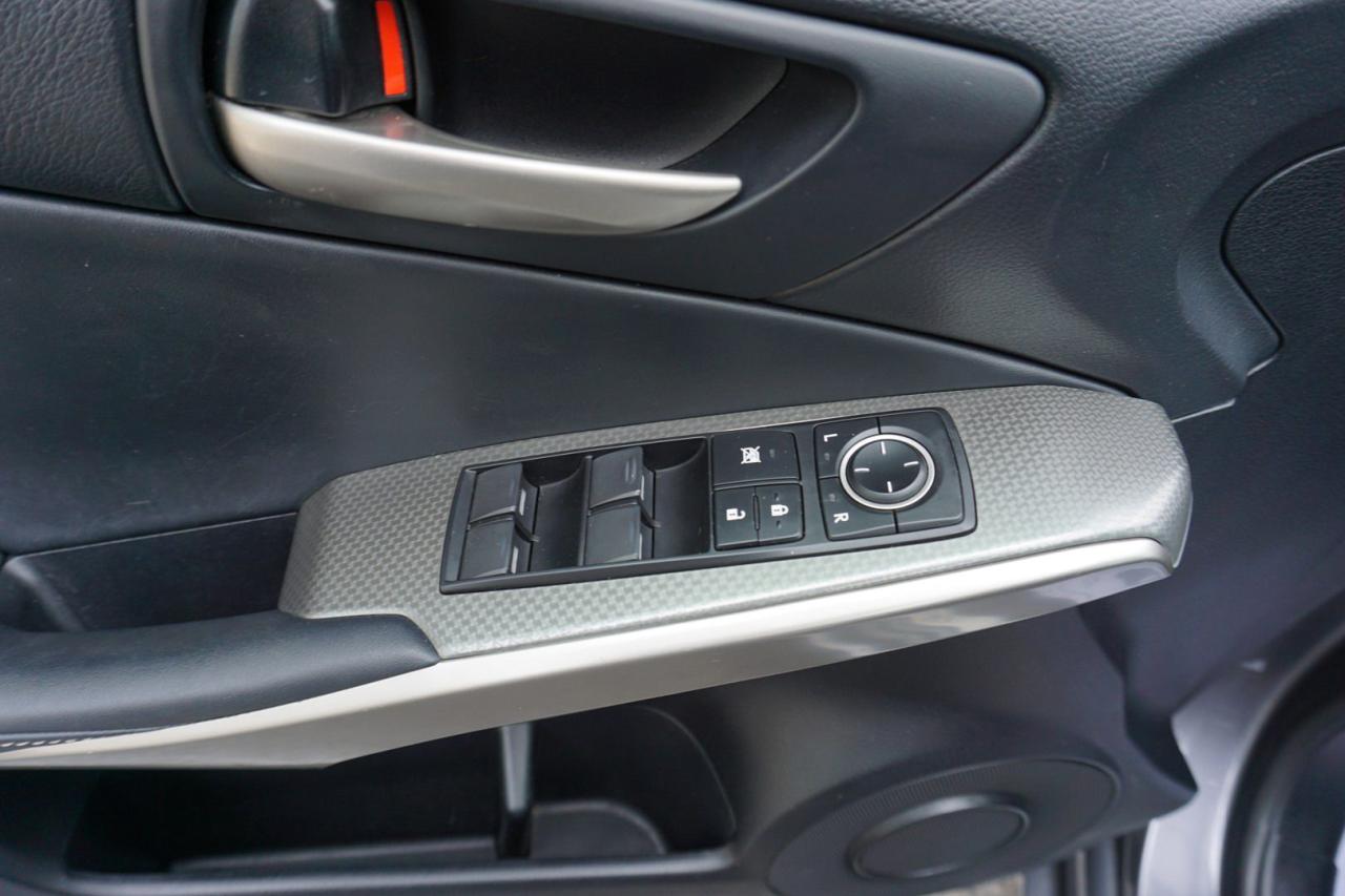 2017 Lexus IS 350 F-SPORT LUXURY AWD CERTIFIED NAV CAMERA BLUETOOTH LEATHER HEAT/COOL SEATS SUNROOF CRUISE ALLOYS - Photo #32
