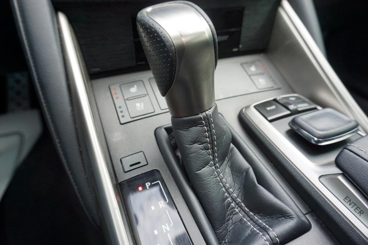 2017 Lexus IS 350 F-SPORT LUXURY AWD CERTIFIED NAV CAMERA BLUETOOTH LEATHER HEAT/COOL SEATS SUNROOF CRUISE ALLOYS - Photo #20