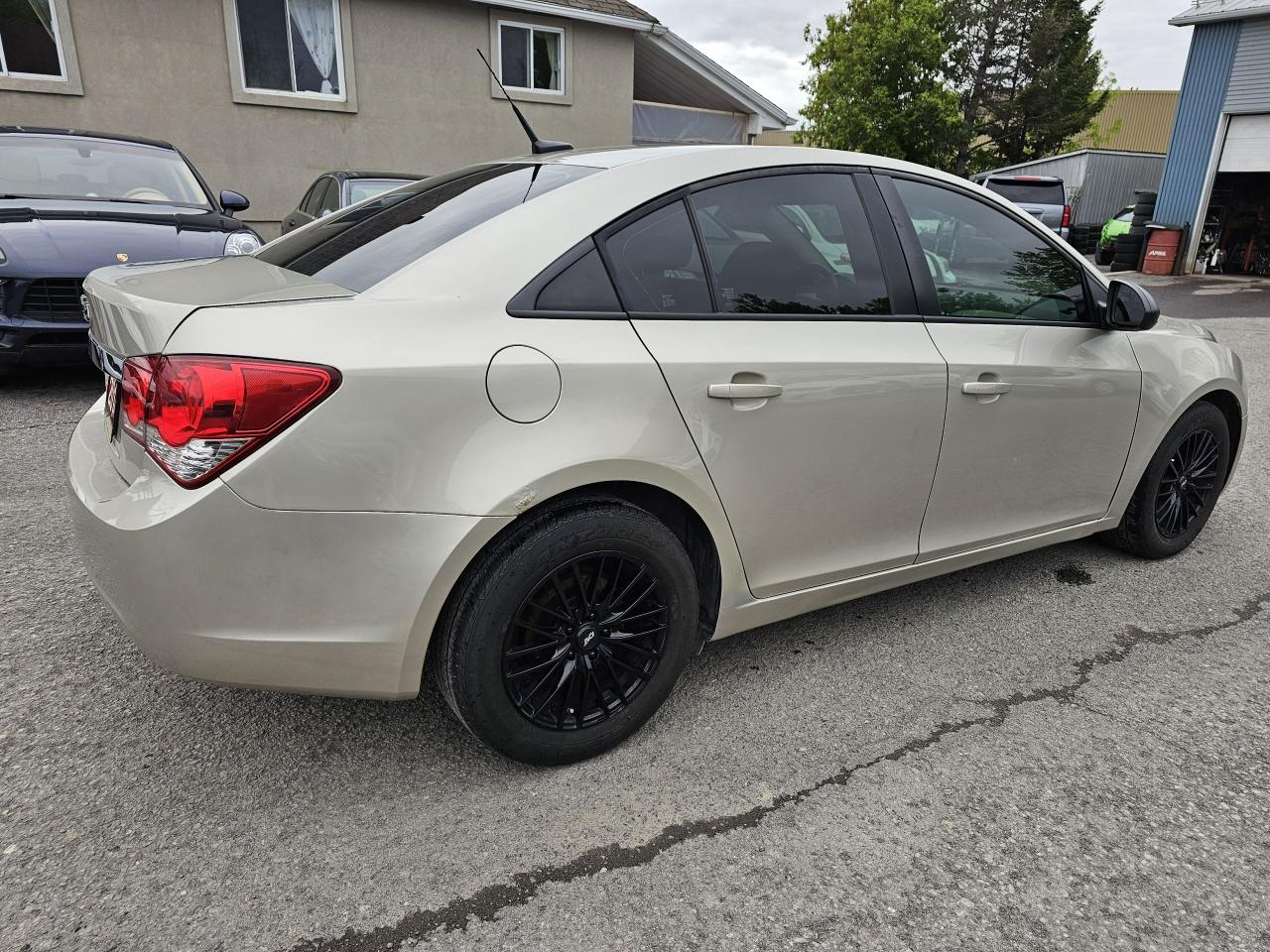 2014 Chevrolet Cruze 2LS, AUTO, A/C, POWER GROUP, CERTIFIED, 170 KM - Photo #4