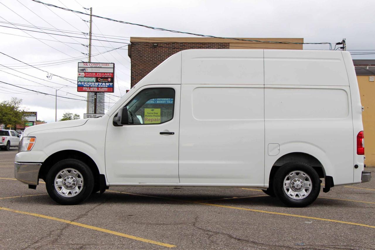 2017 Nissan NV 2500 SV - Photo #4