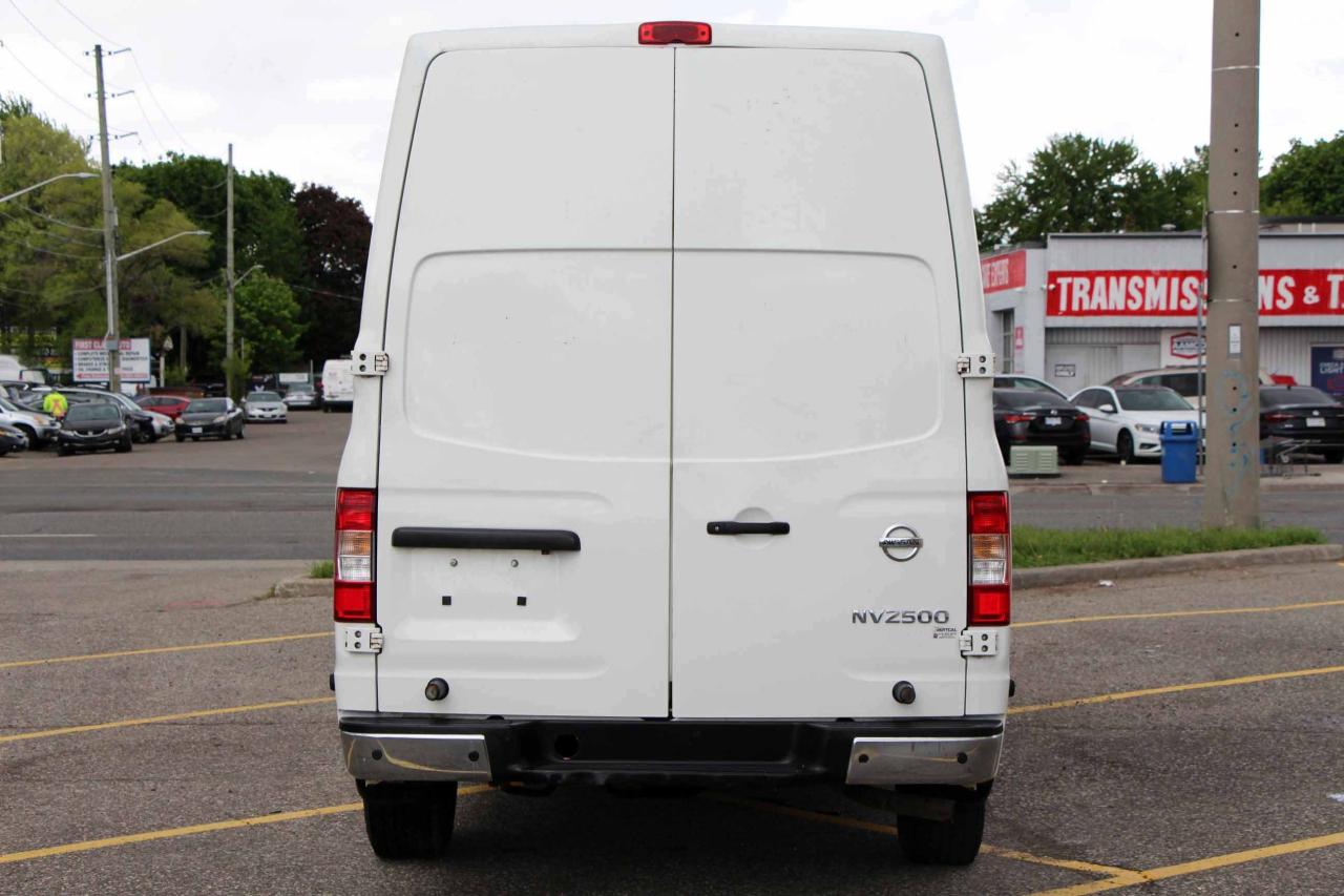 2017 Nissan NV 2500 SV - Photo #6