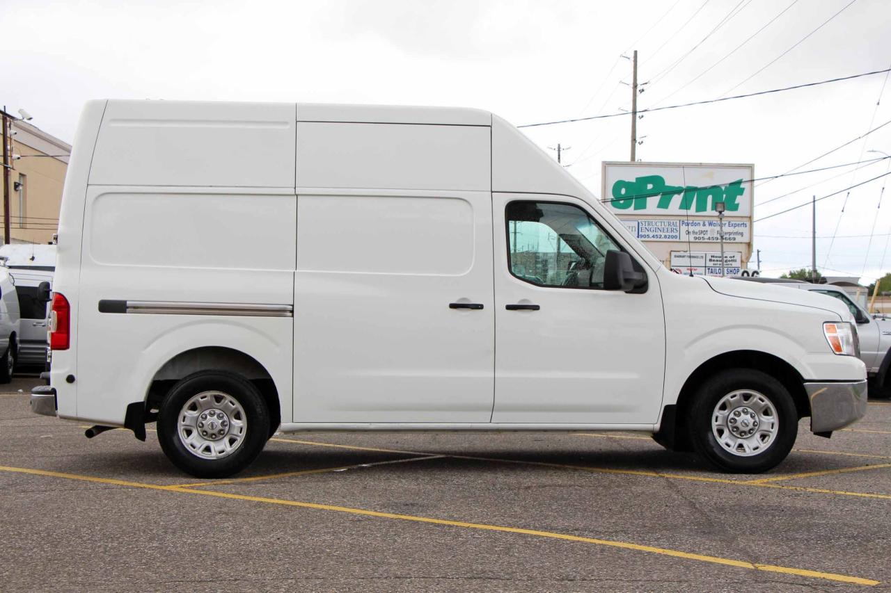 2017 Nissan NV 2500 SV - Photo #8