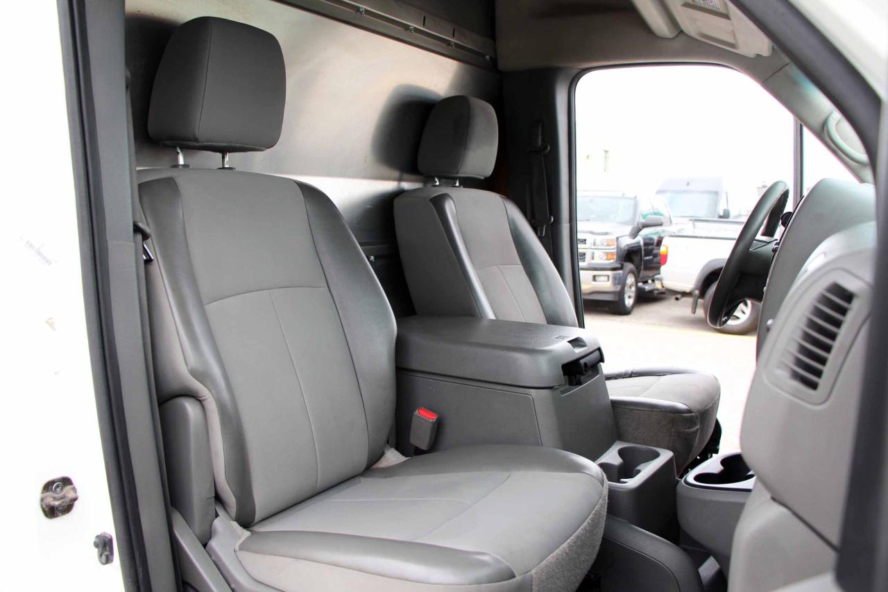 2017 Nissan NV 2500 SV - Photo #23