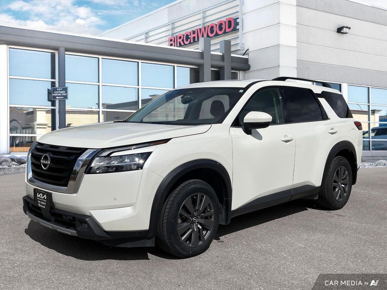 Used 2022 Nissan Pathfinder SV Local Vehicle | Heated Seats | BackUp Cam for sale in Winnipeg, MB