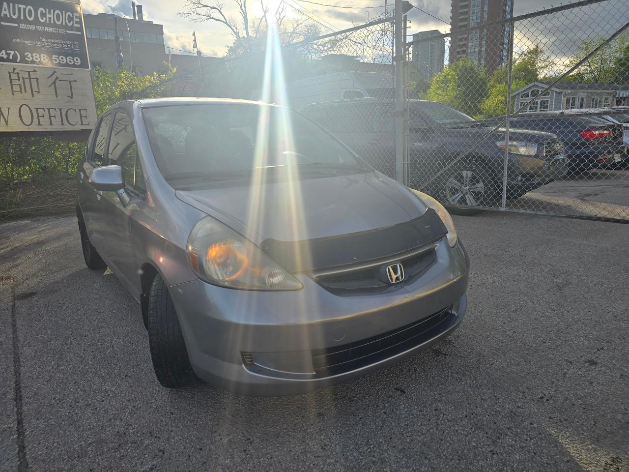 2007 Honda Fit LX w/Cruise Control Photo2