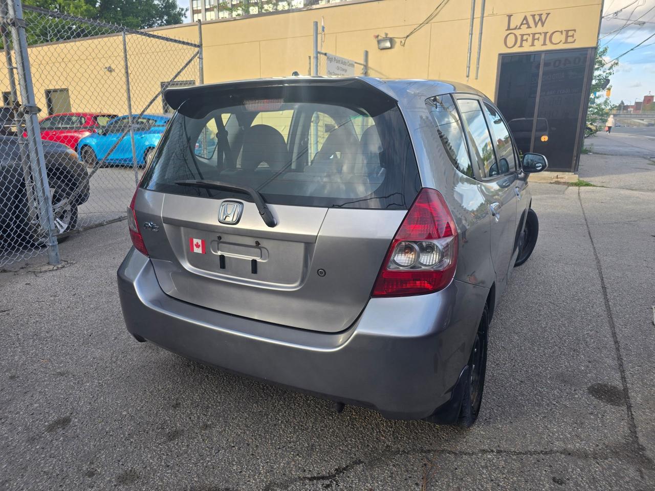 2007 Honda Fit LX w/Cruise Control - Photo #6