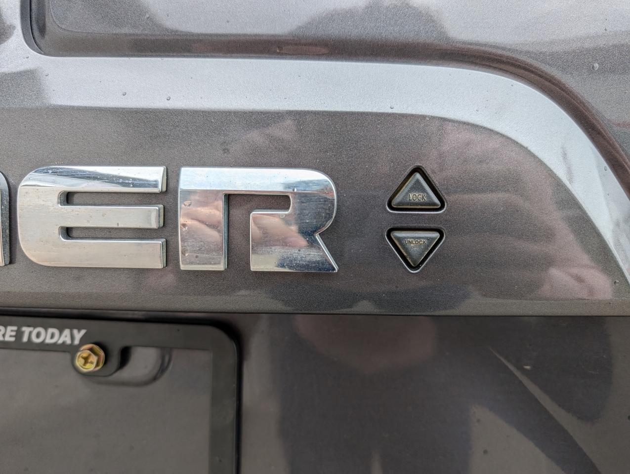 1748379351