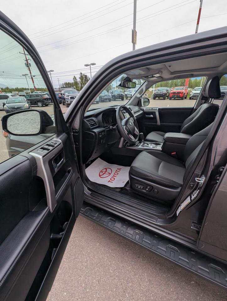 2022 Toyota 4Runner SR5 Photo