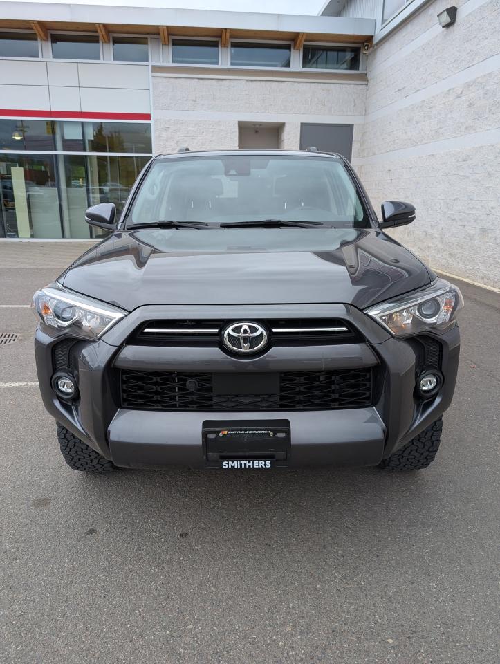 2022 Toyota 4Runner SR5 Photo1