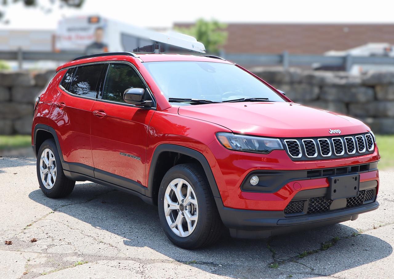 2025 Jeep Compass NORTH 4X4 Photo