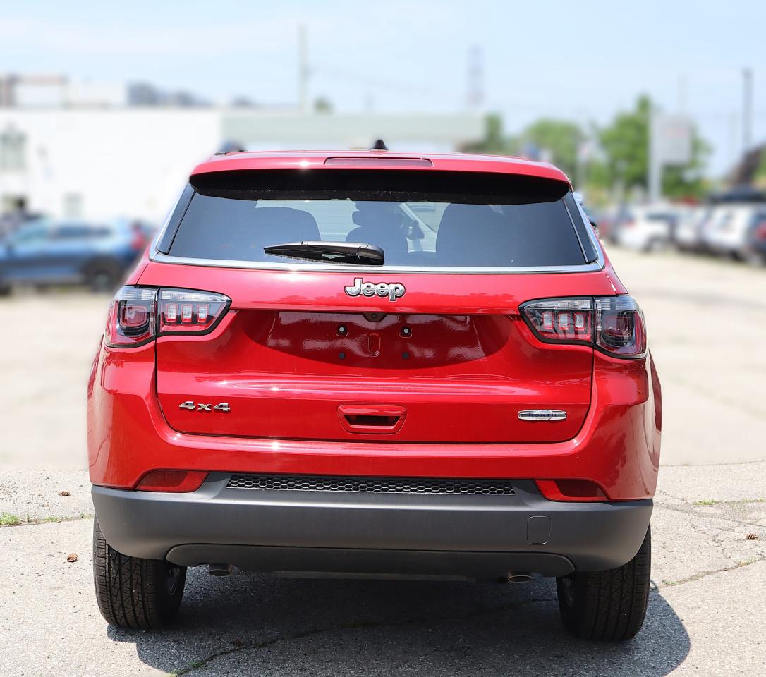 2025 Jeep Compass NORTH 4X4 Photo