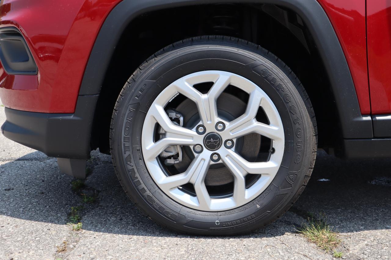 2025 Jeep Compass NORTH 4X4 Photo