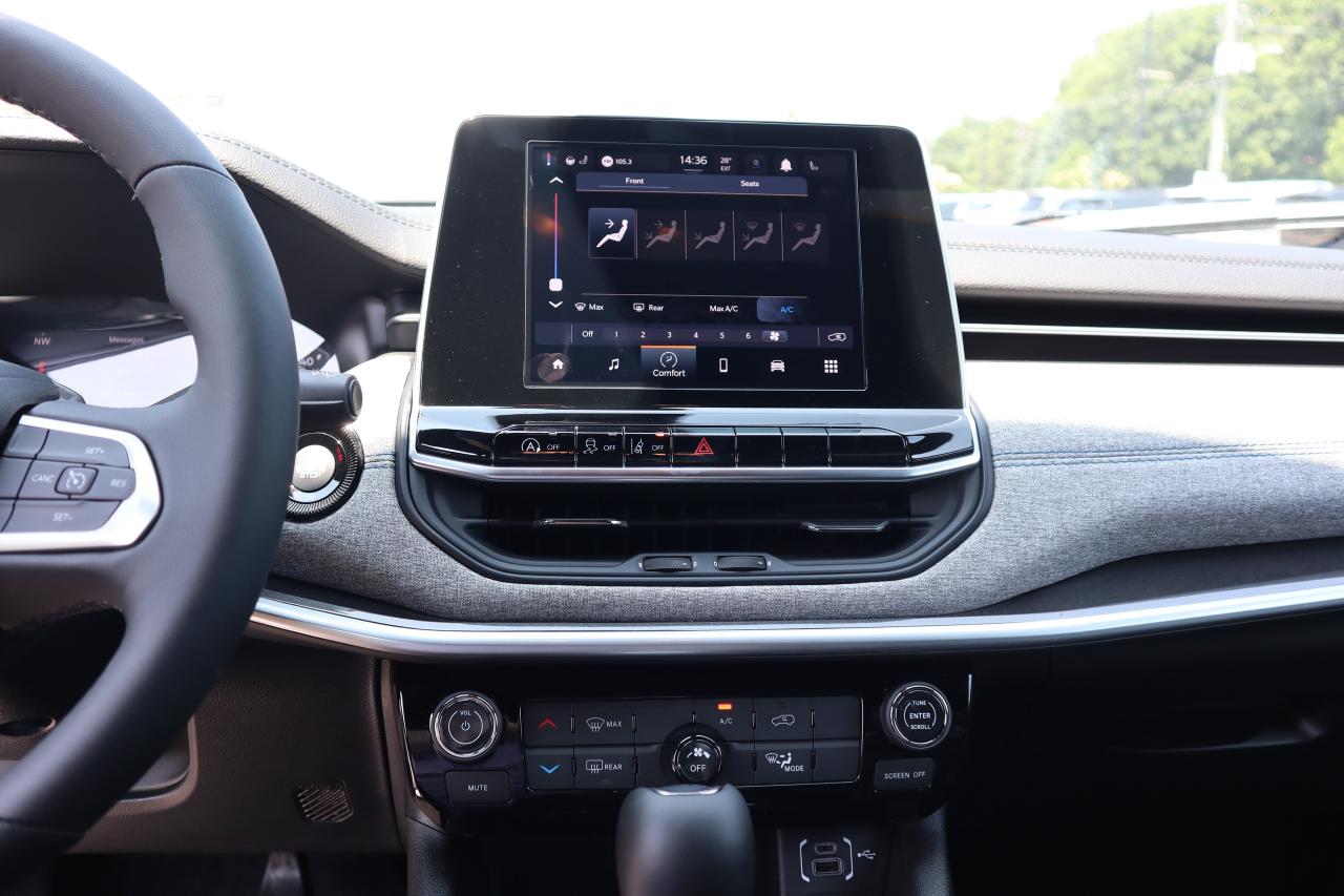 2025 Jeep Compass NORTH 4X4 Photo