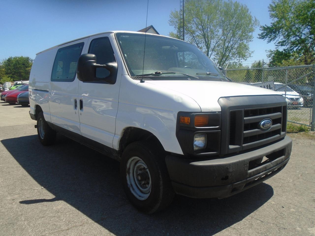 2014 Ford Econoline E-150 Commercial - Photo #4