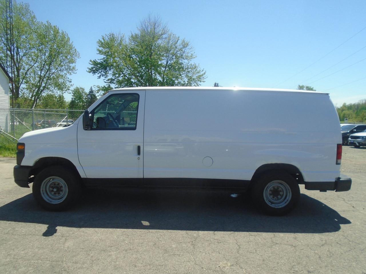 2014 Ford Econoline 