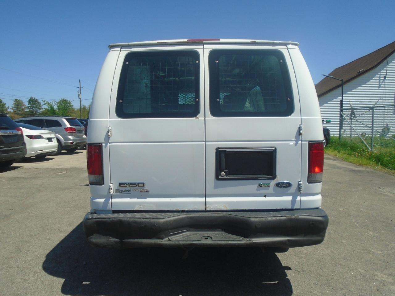 2014 Ford Econoline E-150 Commercial - Photo #7