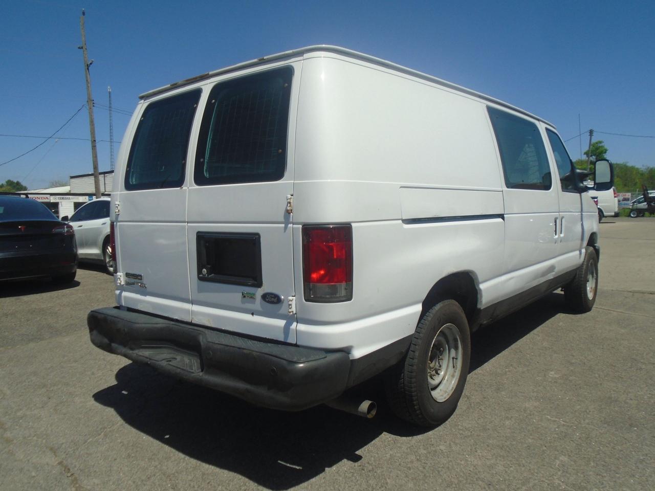 2014 Ford Econoline E-150 Commercial - Photo #8