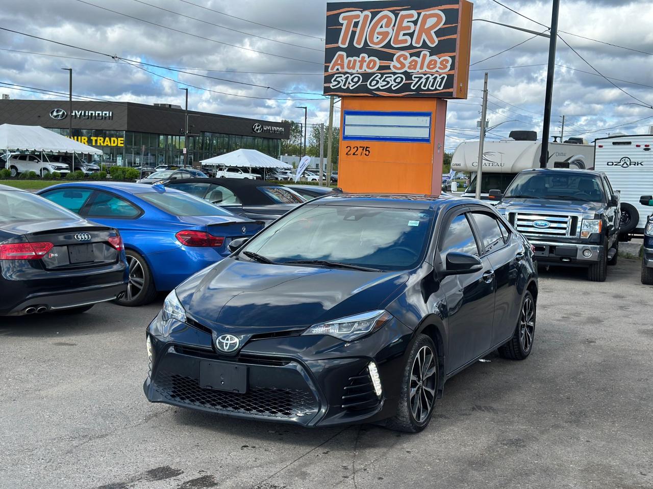2017 Toyota Corolla SE, AUTO, SUNROOF, ALLOYS, LOADED, CERTIFIED