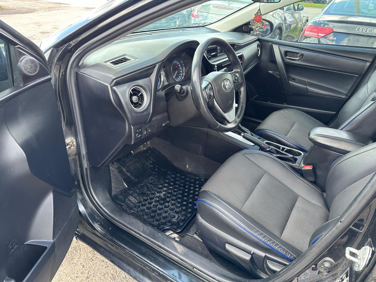 2017 Toyota Corolla SE, AUTO, SUNROOF, ALLOYS, LOADED, CERTIFIED - Photo #16