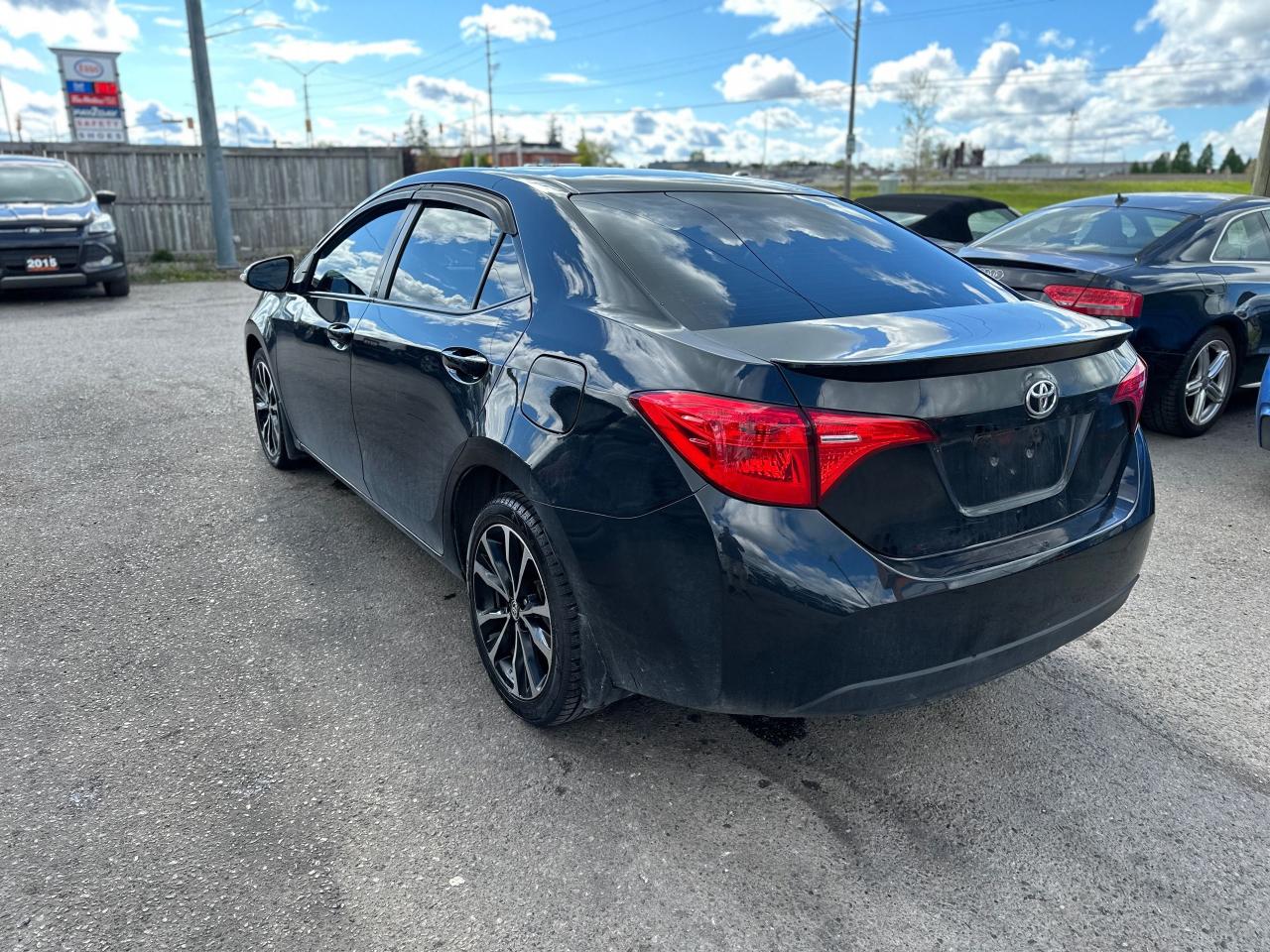 2017 Toyota Corolla SE, AUTO, SUNROOF, ALLOYS, LOADED, CERTIFIED - Photo #3