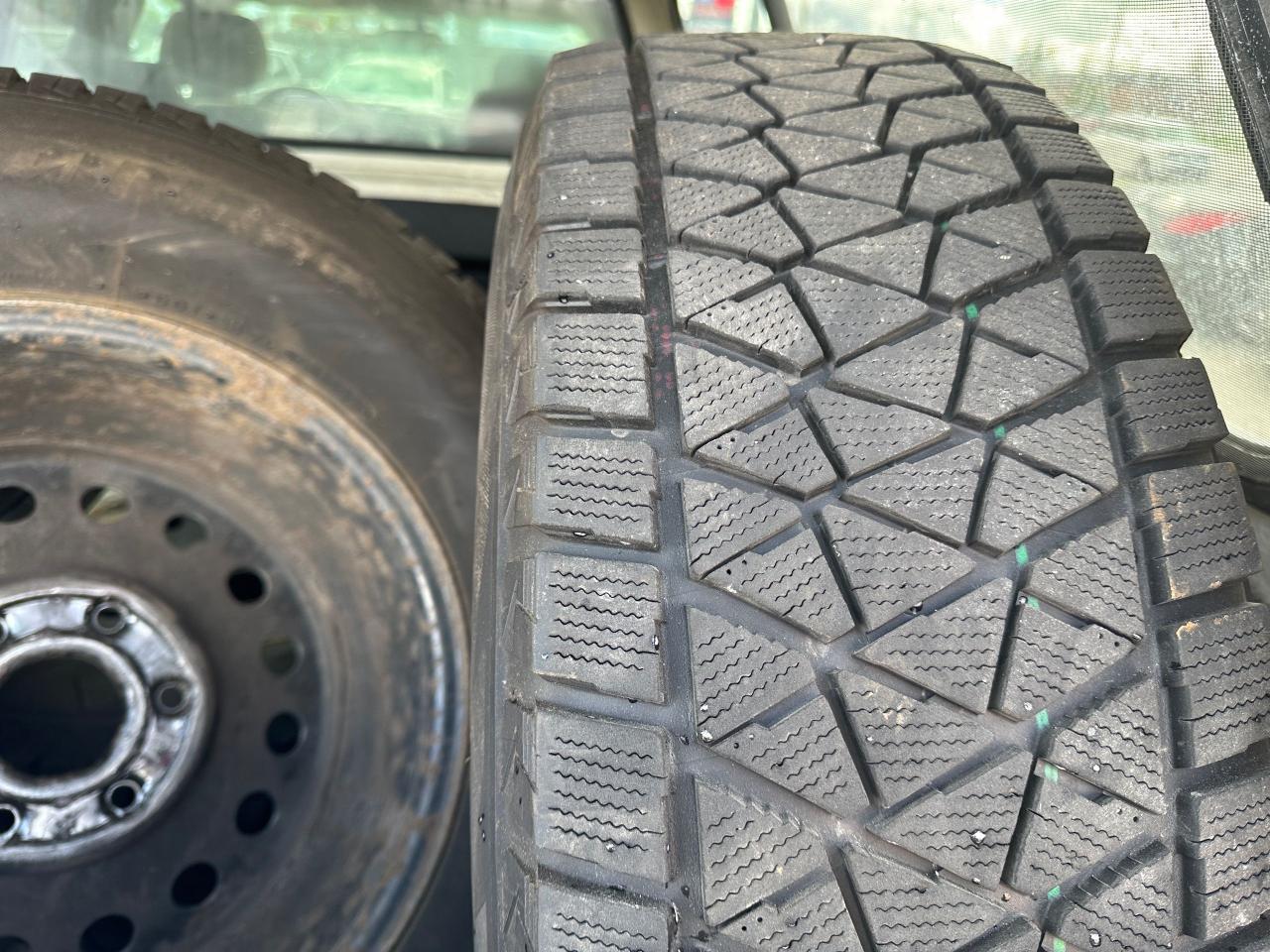 2013 Chevrolet Silverado 1500 LT, CREW CAB, SHORT BOX, 2 SETS OF WHEELS. CERT - Photo #16
