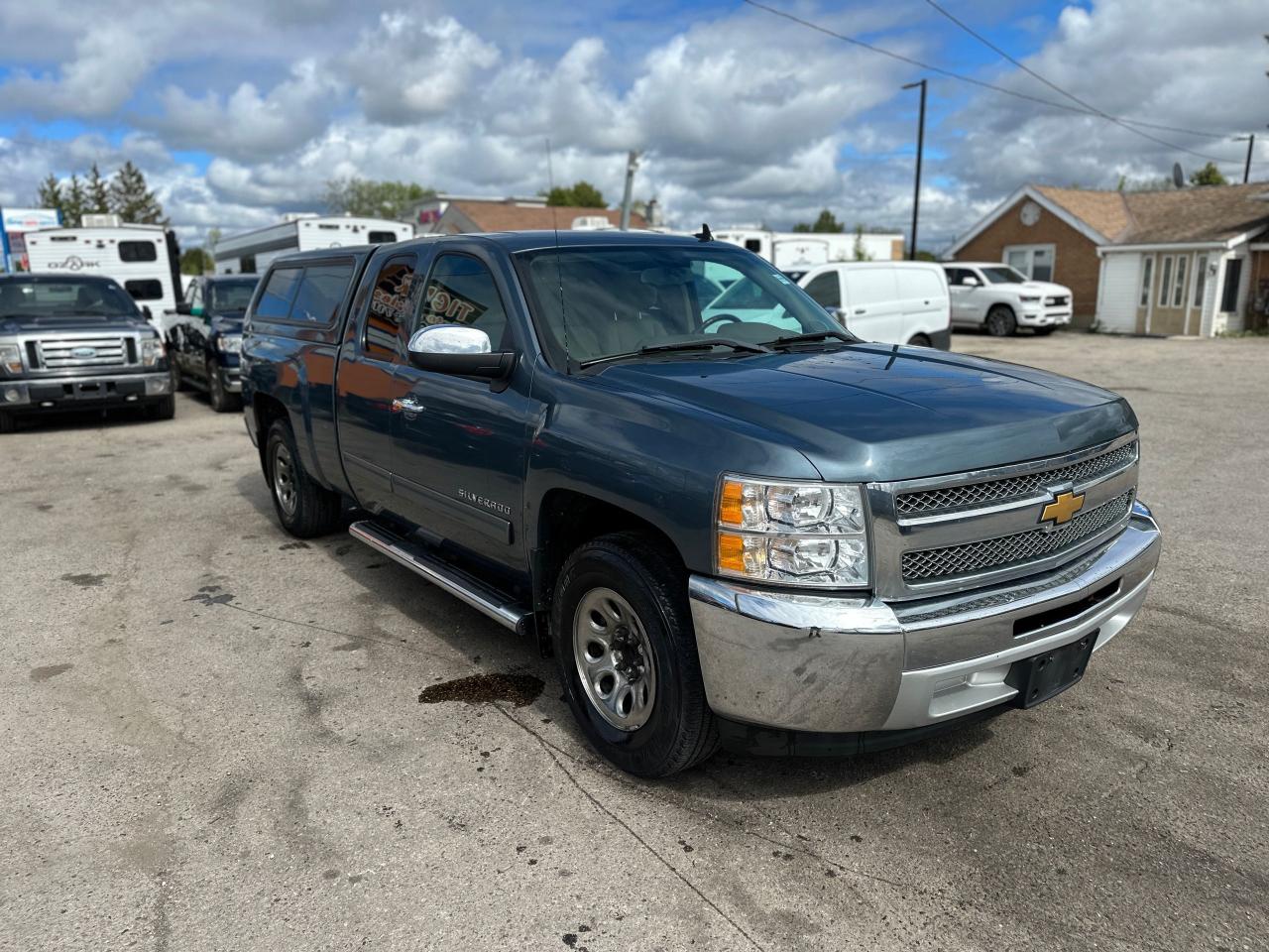 2013 Chevrolet Silverado 1500 LT, CREW CAB, SHORT BOX, 2 SETS OF WHEELS. CERT - Photo #7