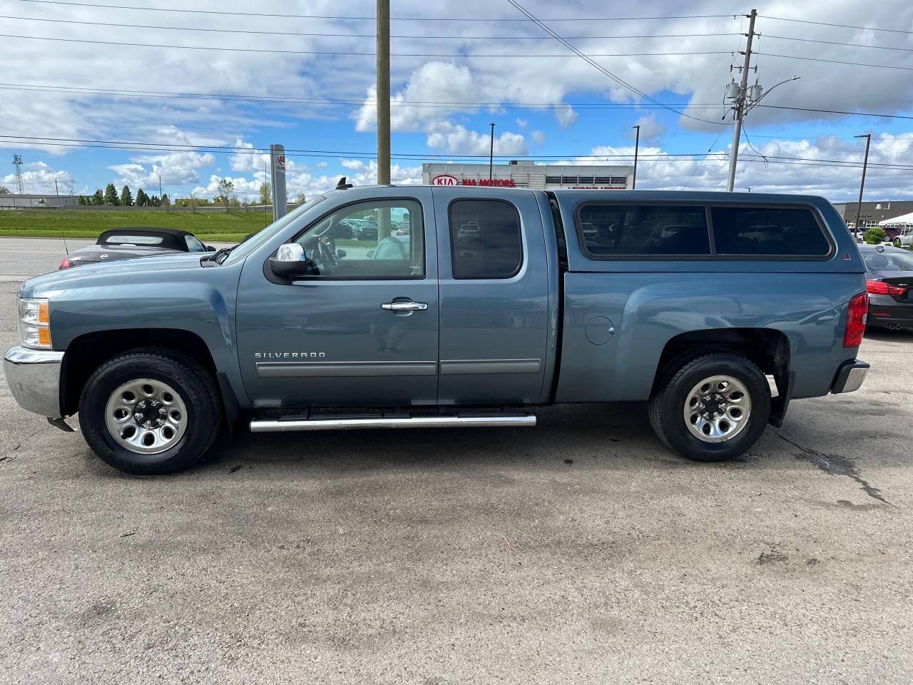 2013 Chevrolet Silverado 1500 LT, CREW CAB, SHORT BOX, 2 SETS OF WHEELS. CERT - Photo #2