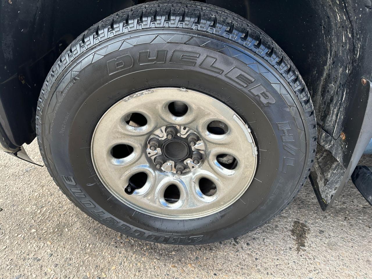 2013 Chevrolet Silverado 1500 LT, CREW CAB, SHORT BOX, 2 SETS OF WHEELS. CERT - Photo #12
