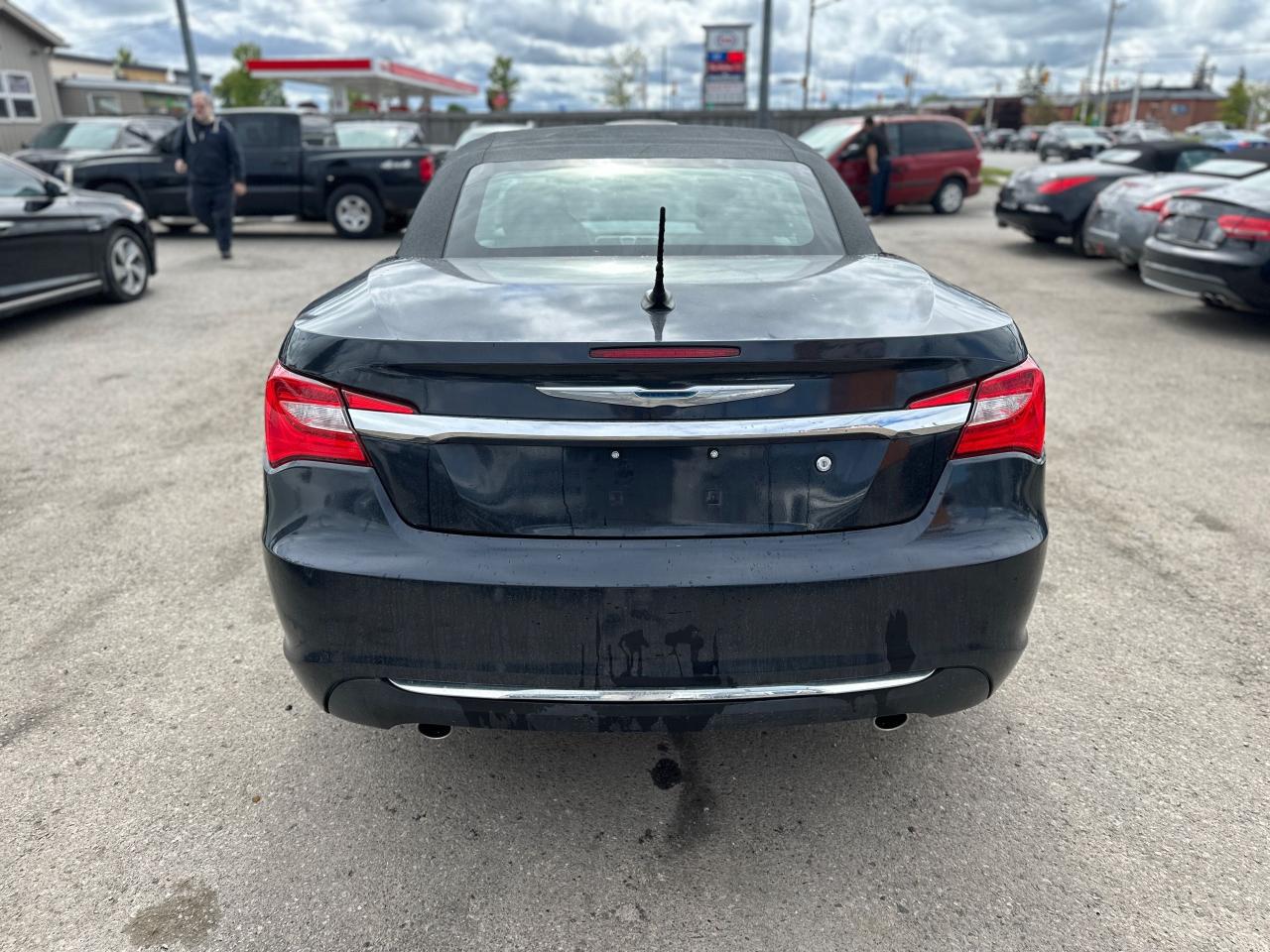 2012 Chrysler 200 TOURING, CONVERTIBLE, ONLY 69KMS, CERTIFIED - Photo #4