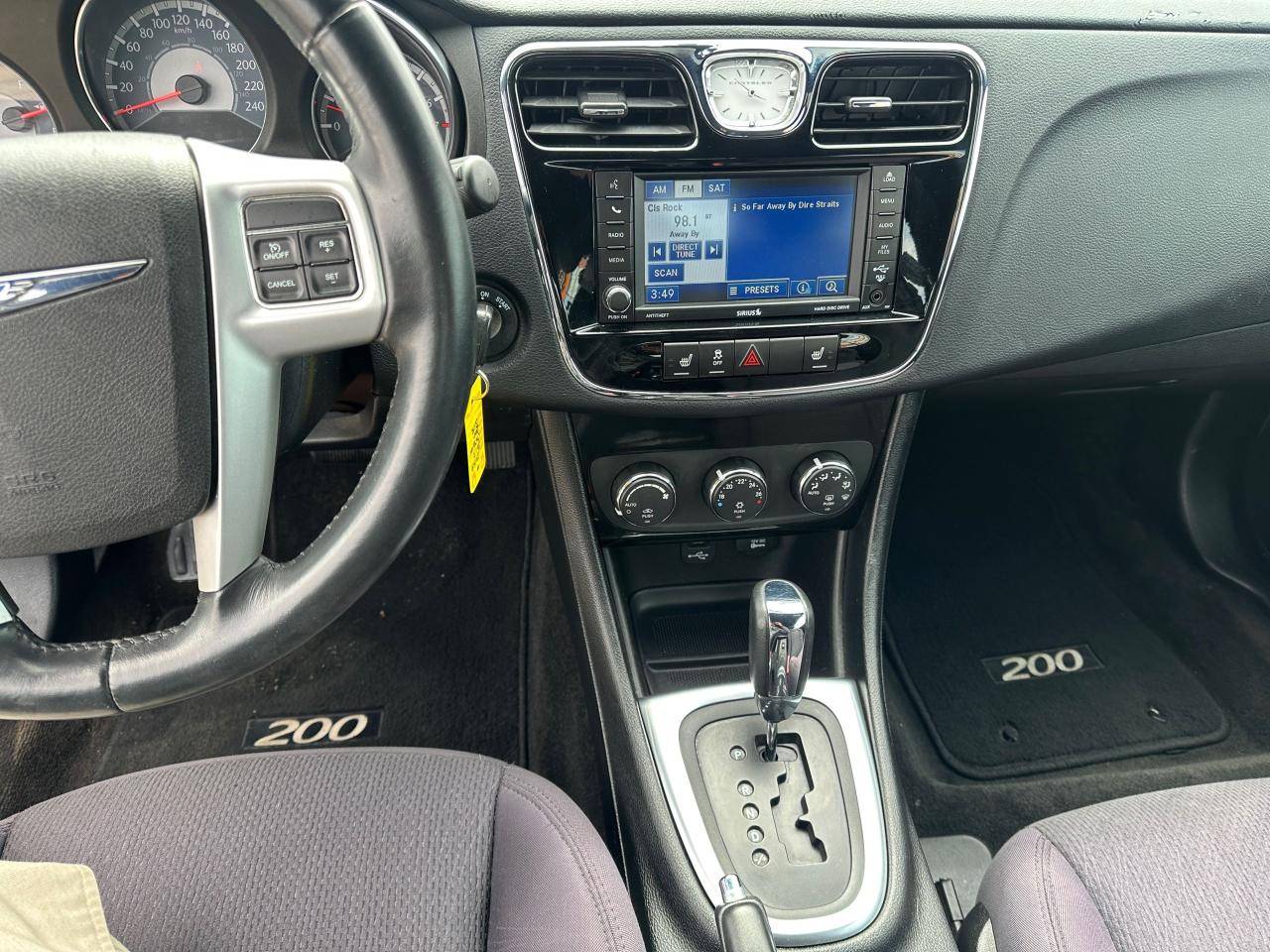 2012 Chrysler 200 TOURING, CONVERTIBLE, ONLY 69KMS, CERTIFIED - Photo #15