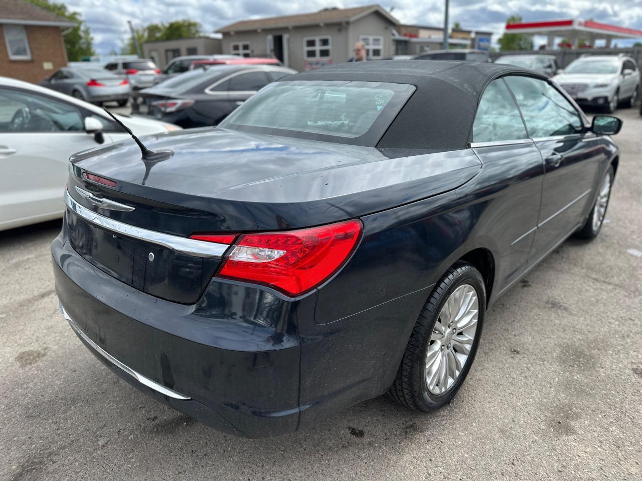 2012 Chrysler 200 TOURING, CONVERTIBLE, ONLY 69KMS, CERTIFIED - Photo #5
